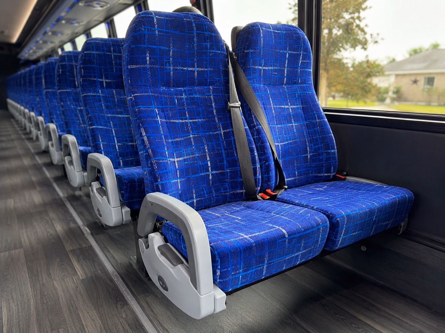 everett charter bus interior gallery
