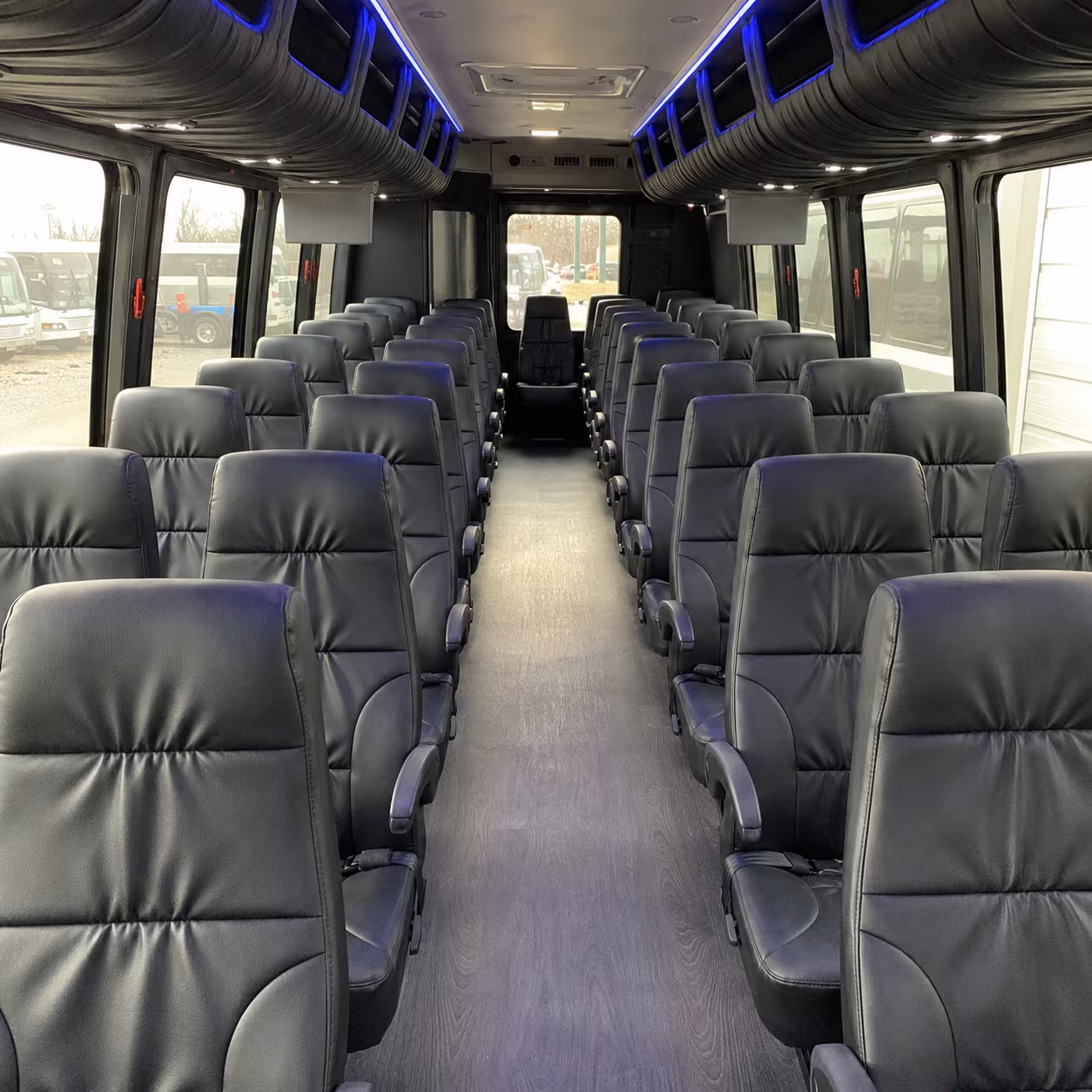 seattle efficient and timely transportation for seattle weddings